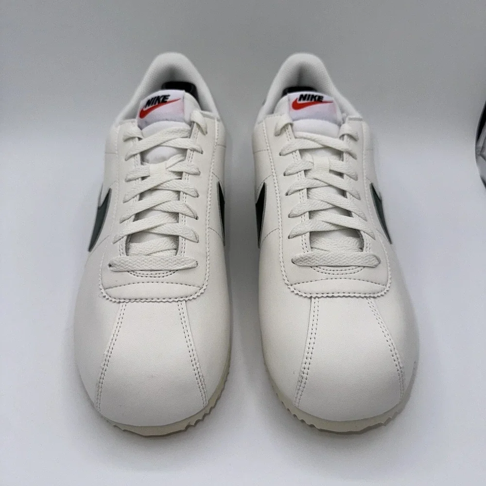 Nike Cortez Sneakers Men's Size 10.5 Women's Size 12 Gorge Green Leather White